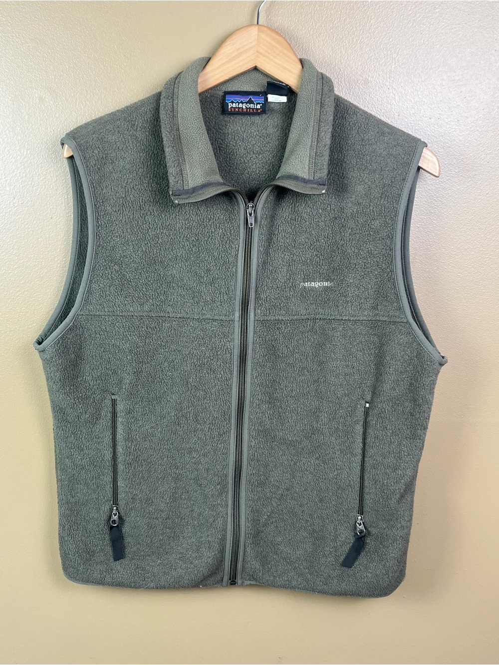 Vintage Patagonia Men's Olive Fleece Zip Vest Size Medium
